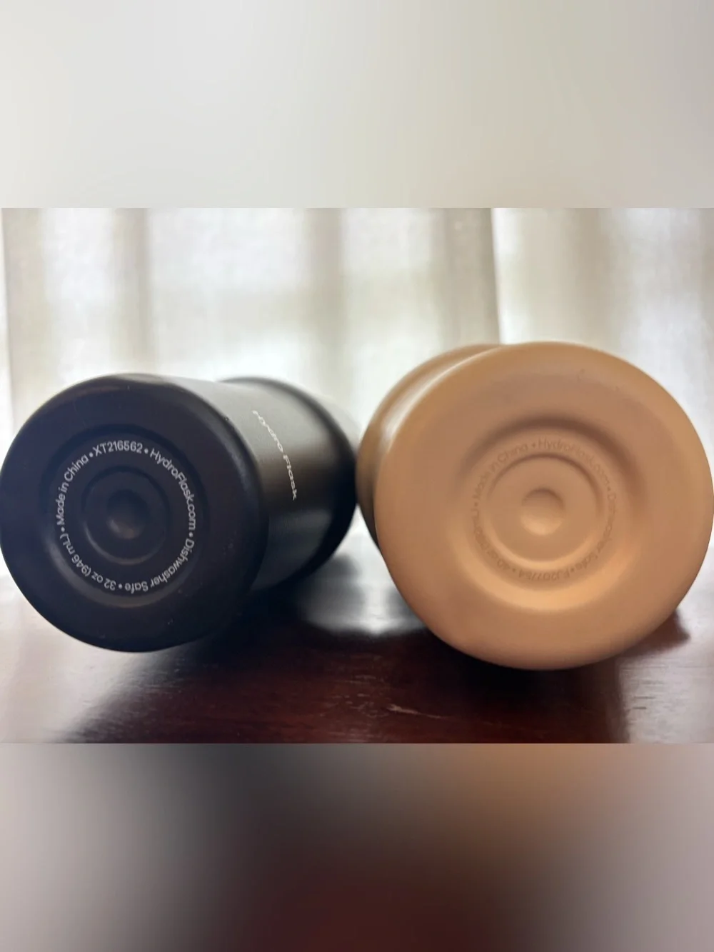Hydro Flask *BUNDLE* Black 32oz Bottle & Tan 40oz Tumbler